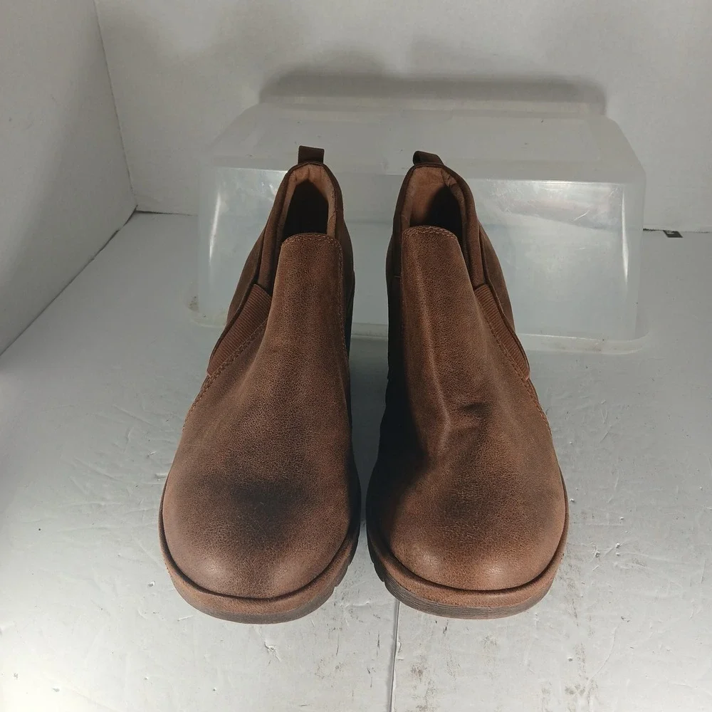 Eurosoft Slip On Booties 9.5M Brown Block Heel Lug Sole Shooties ES0014000